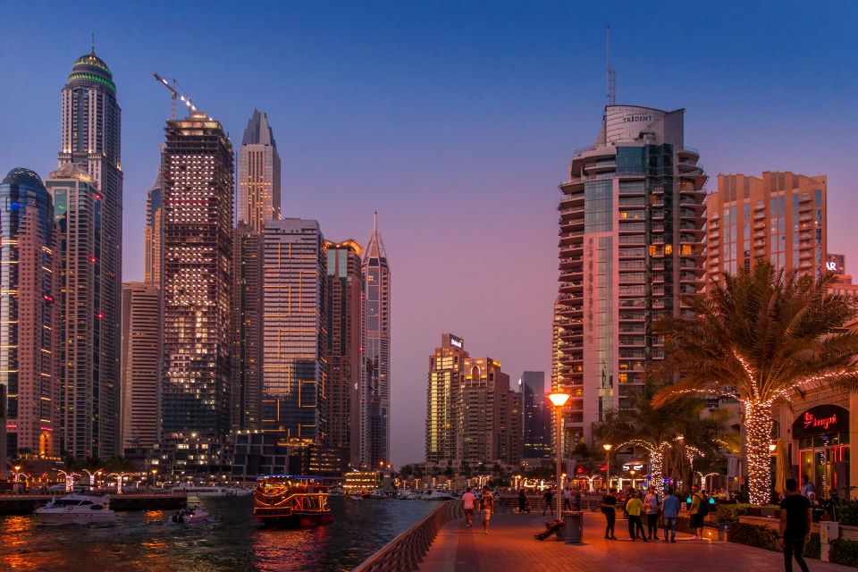 How to Navigate the Dubai Landscape with Legal Information