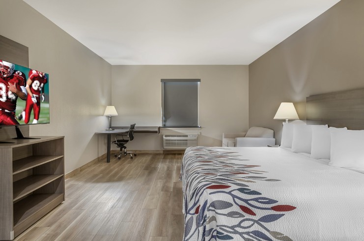 Red Roof Inn La Porte Opens — LODGING